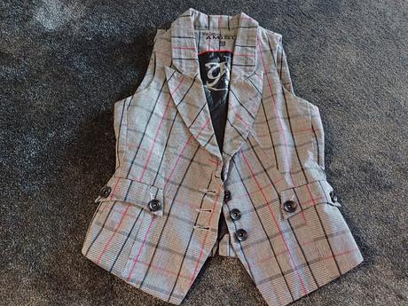 Damska vesta v.38, 38