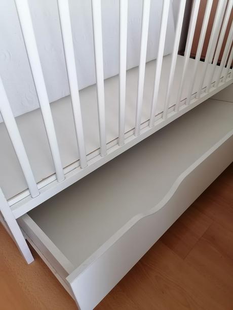 Biela postielka s úložným priestorom + matrac, šírka (cm): 60,dĺžka (cm): 120