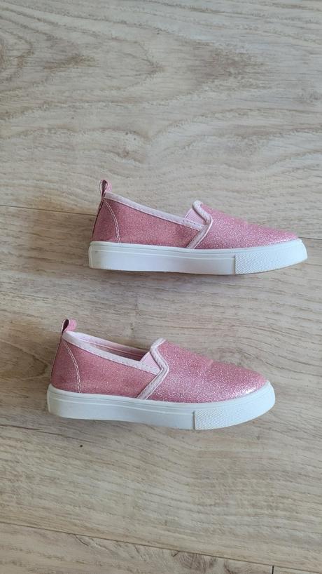 Trblietave tenisky, 27