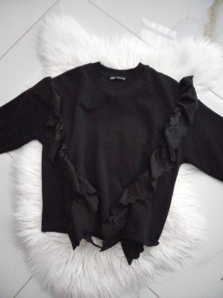 Mikina s volánikmi, zara,s