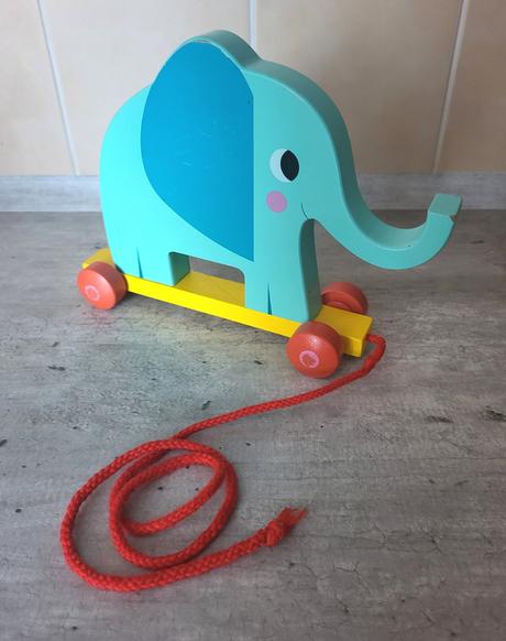 Drevený slon na ťahanie, 