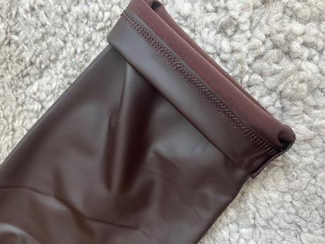 Tmave hnede kozenkove leginy, s