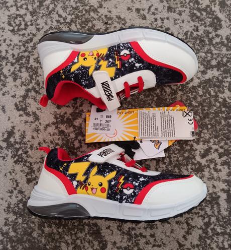 Nové pokémon svietiace tenisky veľ. 31, 31