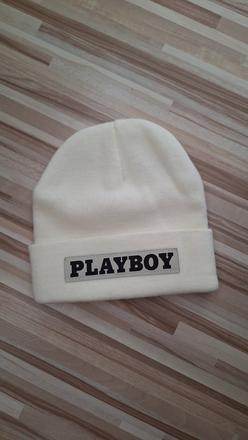 Čiapka, playboy