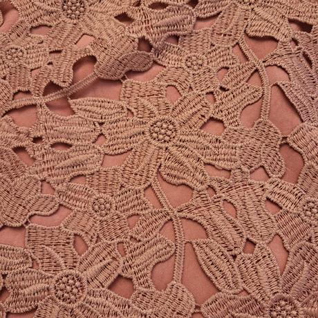 34 krajkove saty, 34