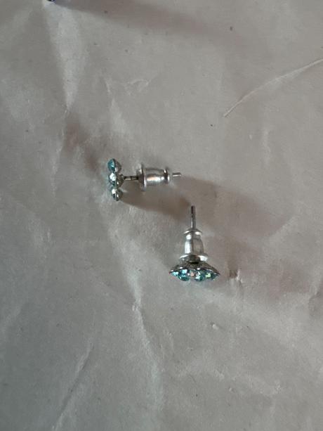 Strieborné naušnice, 