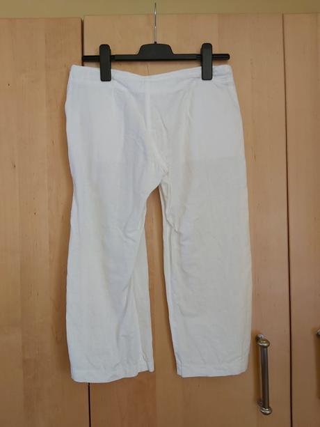 Dámske biele ľanové trištvrťové nohavice č.m, m