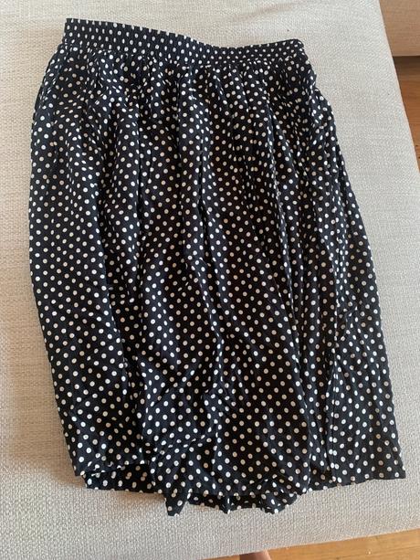 Bodkovaná letná sukňa, l