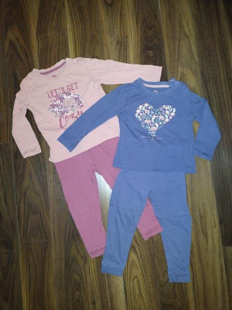 Dievčenské pyžamá, v. 86, lupilu,86
