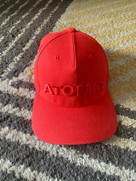 Šiltovka atomic 146/152, 146