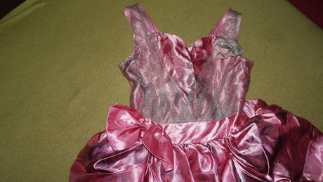 Kostym na karneval od tu,