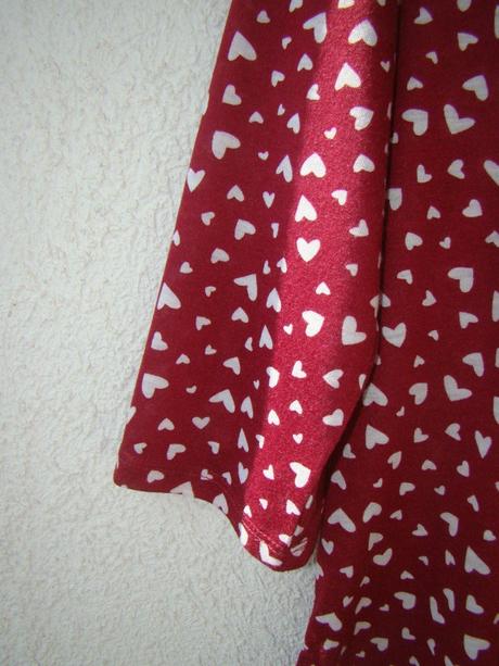 Bordovočervený tenký pulóvrik s, s