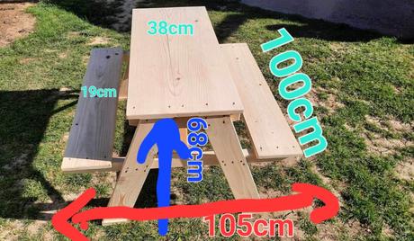 Handmade dreveny stôl s lavičkami, 