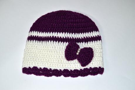 Háčkovaná čiapočka s kvetom, <50 - 158