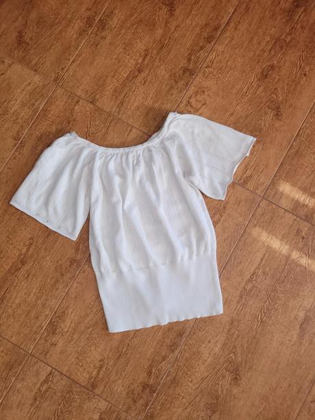 Tricko s volanovymi rukavmi, s