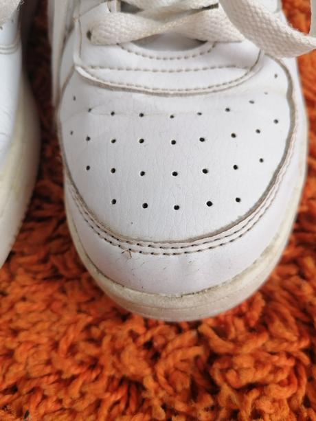 Botasky, deichmann,35