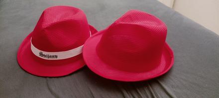Party klobúky,