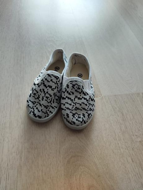Papučky, prezúvky, 26