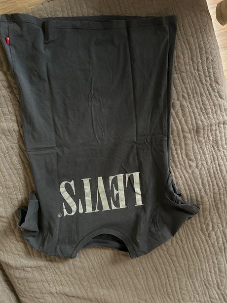 Dámske oblečenie, s