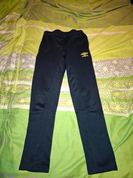 Umbro tepláky, umbro,134