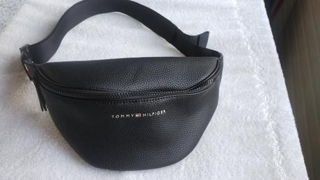 Ľadvinka, tommy hilfiger