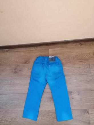 Chlapec nohavice, 98