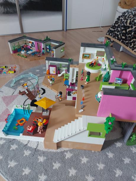 Playmobil obrovská vila+bazén+hosťovský dom+auto, 