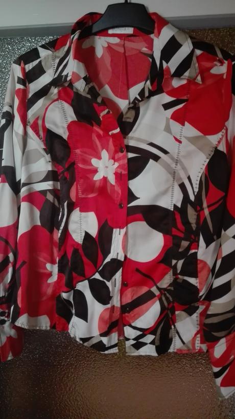 Saténová blúzka zn. bonita, 40