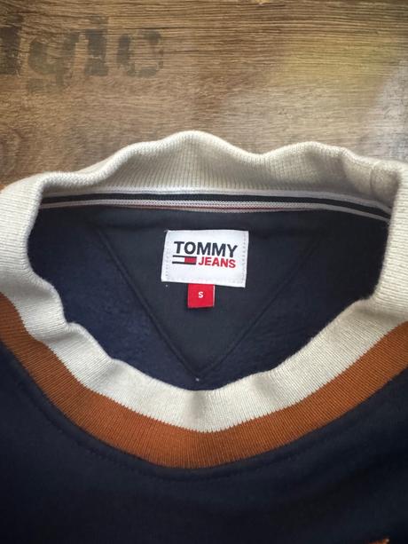 Cropnutá mikina tommy jeans, tommy hilfiger,xs