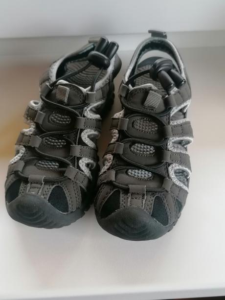 Športové sandále, 29