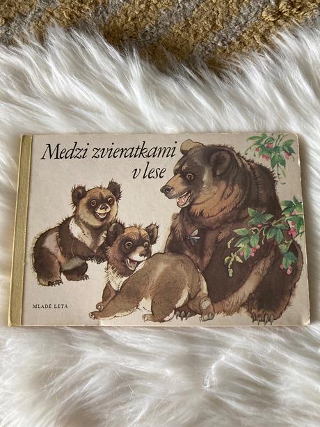 Medzi zvieratkami v lese (1987),