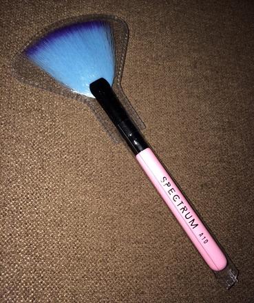 Štetec na rozjasňovač spectrum,