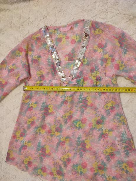 Blúzka ,top stav,bez visačky, kik,128