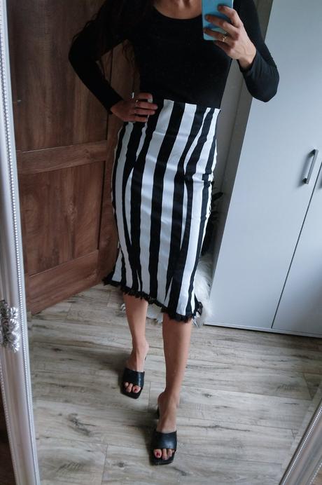 Damska sukna ciernobiela, m