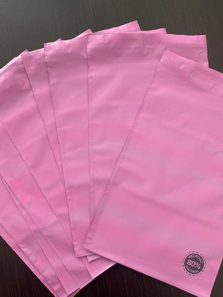 Ružové obálky recyklovateľné,