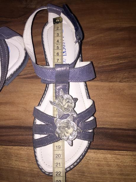 Sandálky, lasocki,34