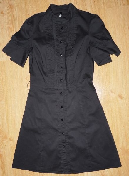 Šaty na gombíky, s