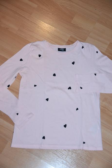 Srdiečkové tričko, 146