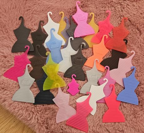 Lol vešiaky na šaty 30ks,