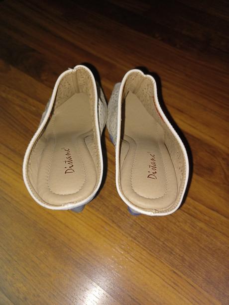 Predám extravagantné sandale, 40