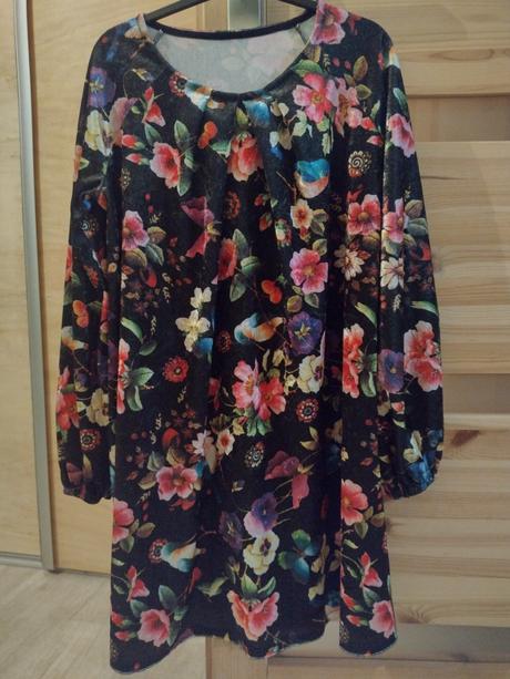 Zamatové šaty raglánový rukáv, 152