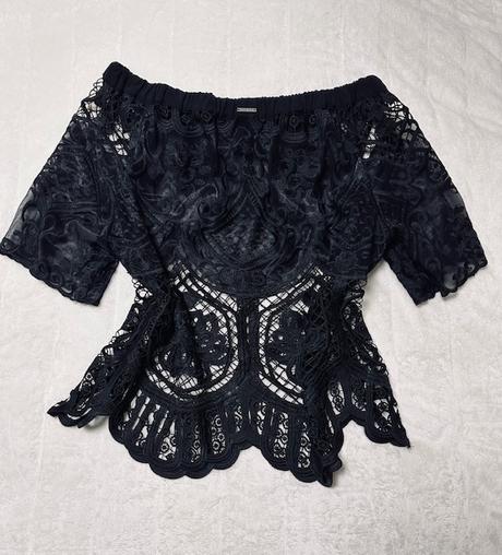Čierna blúzka s odhalenými plecami s topom liu jo, liu jo,l / m