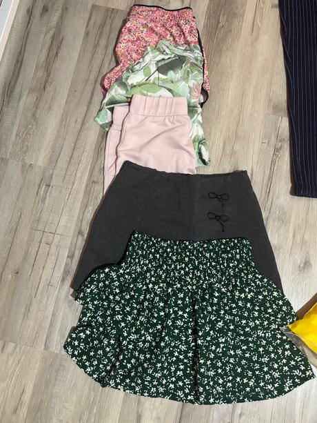 Balík oblečenia pre dievča 140-152, 140–152