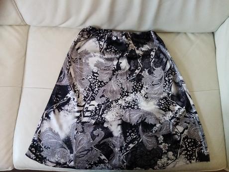 Dámska saténová sukňa na gumičku, 40