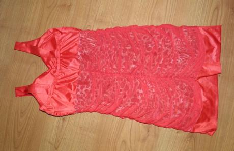 Šaty v štýle wow (veľmi sexy), xs