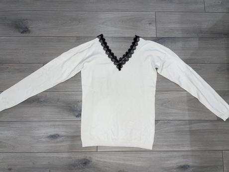 Biely sveter, tezenis,s