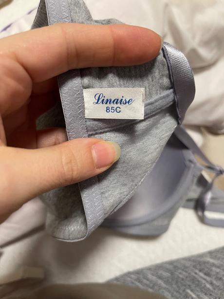 Dámske podprsenky, 85b