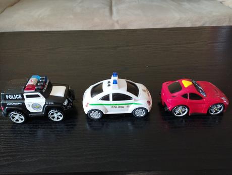 Autíčka na baterky 3ks, 