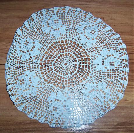 Háčkovaný obrus 9,