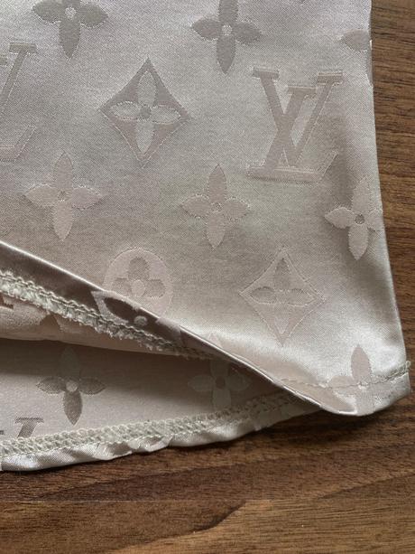 Saty s potlacou, 140